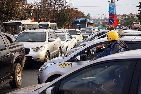 CSGT cảnh báo 'điểm đen' ùn tắc khi người dân về quê nghỉ lễ