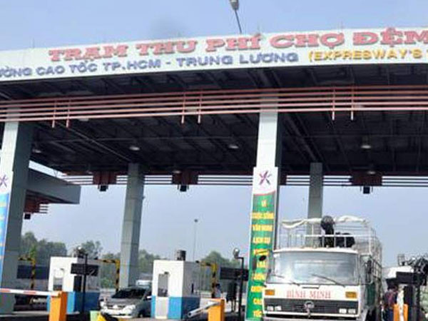 Bắt hàng loạt 'sếp' trốn thuế ở trạm thu phí cao tốc TPHCM-Trung Lương