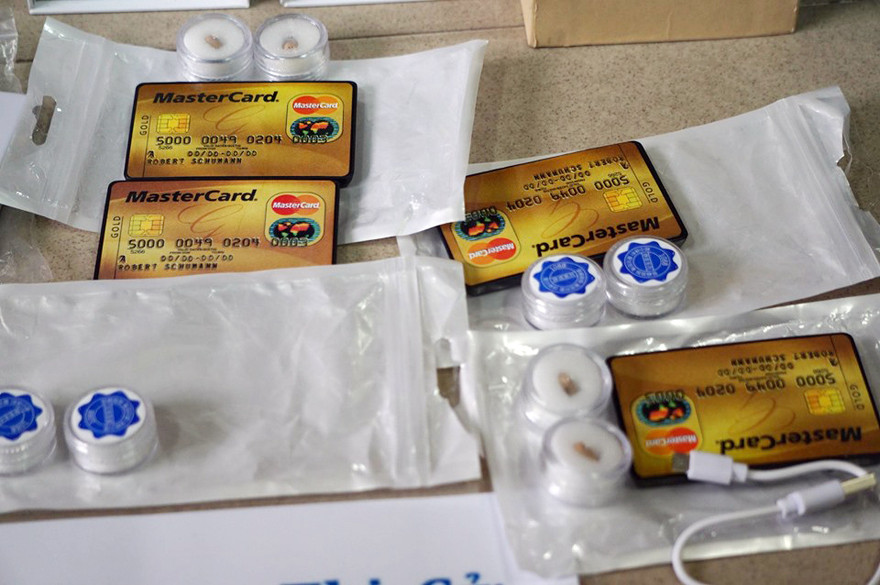 Cận cảnh kho thiết bị gian lận thi cử vừa bị bắt ở Hà Nội