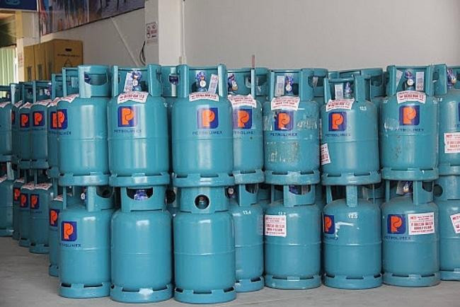 Giá gas giảm 24.000 đồng/bình 12kg từ ngày 1/12.