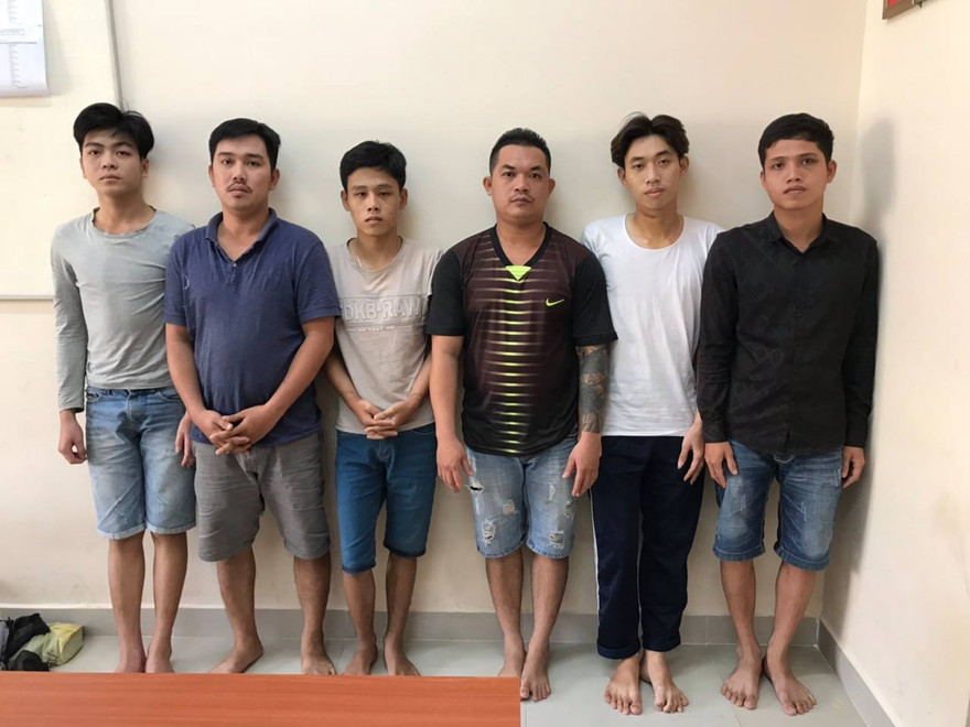 Nhóm thanh niên bị bắt.