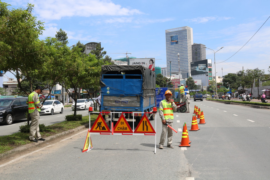 Đường Nguyễn Hữu Cảnh được thi công nâng cấp.