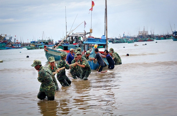Quân đội huy động lực lượng sẵn sàng ứng phó bão