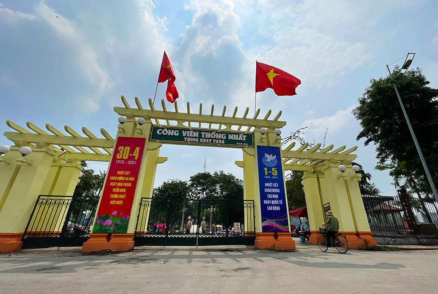 Phố phường Hà Nội yên bình ngày đầu nghỉ lễ