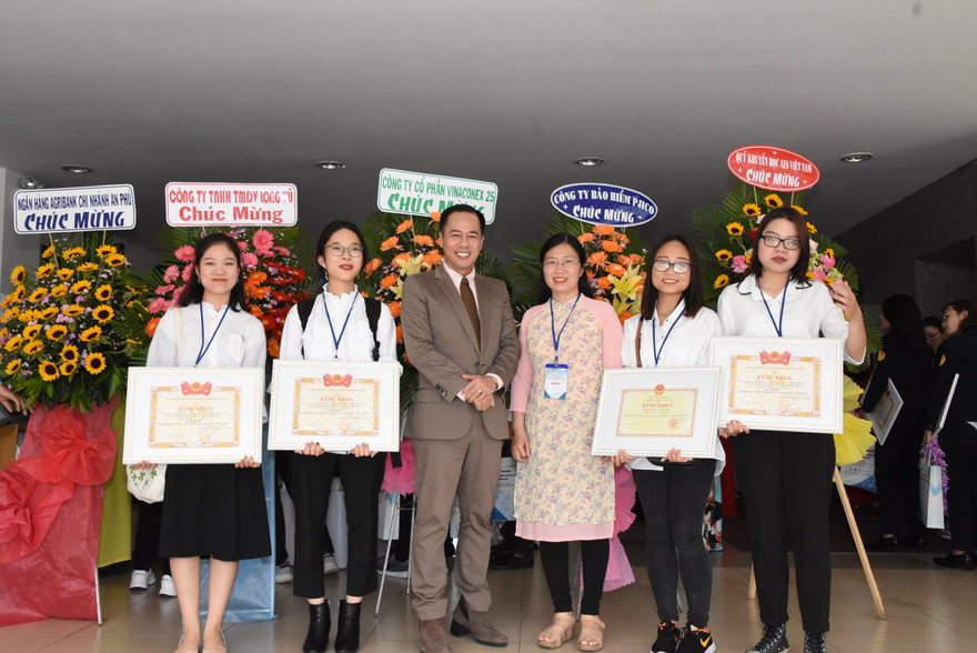 Các đề tại được nhận bằng khen của Ban thường vụ Trung ương đoàn 