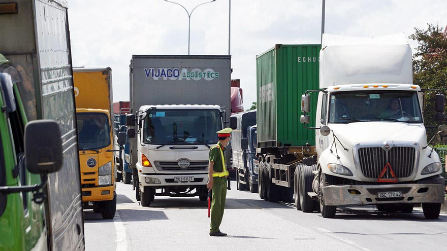 Hải Phòng sẽ dán logo Đỏ - Vàng Xanh để kiểm soát phương tiện vận tải hàng hóa đến từ vùng dịch.