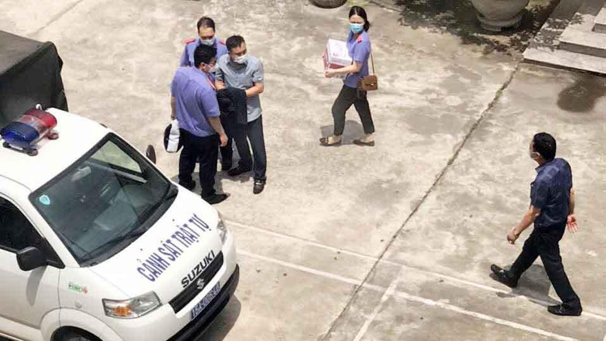 Tổ công tác Viện KSND làm nhiệm vụ tại quận Đồ Sơn. Ảnh: CTV