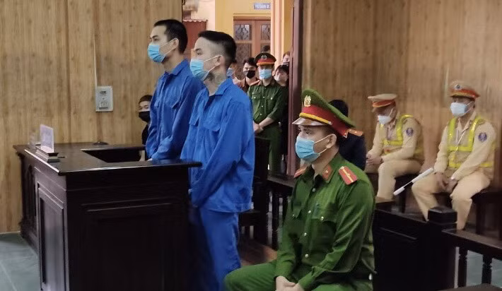 Hồ Văn Khoa và Lã Văn Linh tại tòa.