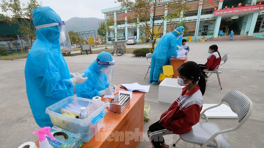 1 trẻ mầm non mắc COVID-19, cách ly 75 bạn và phụ huynh tại thị xã Kinh Môn