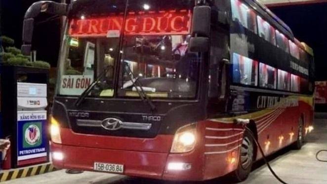 Ô tô chở khách từ vùng dịch về Hải Phòng.