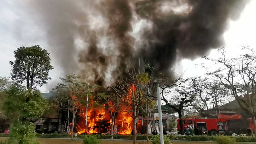 Cháy lớn tại quán karaoke ở trung tâm TP Hải Phòng