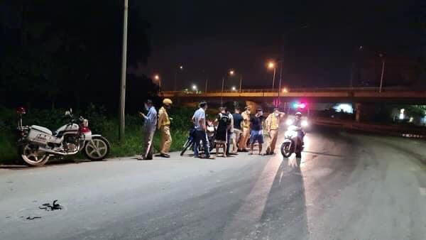 Cảnh sát truy tìm tài xế liên quan vụ tai nạn.