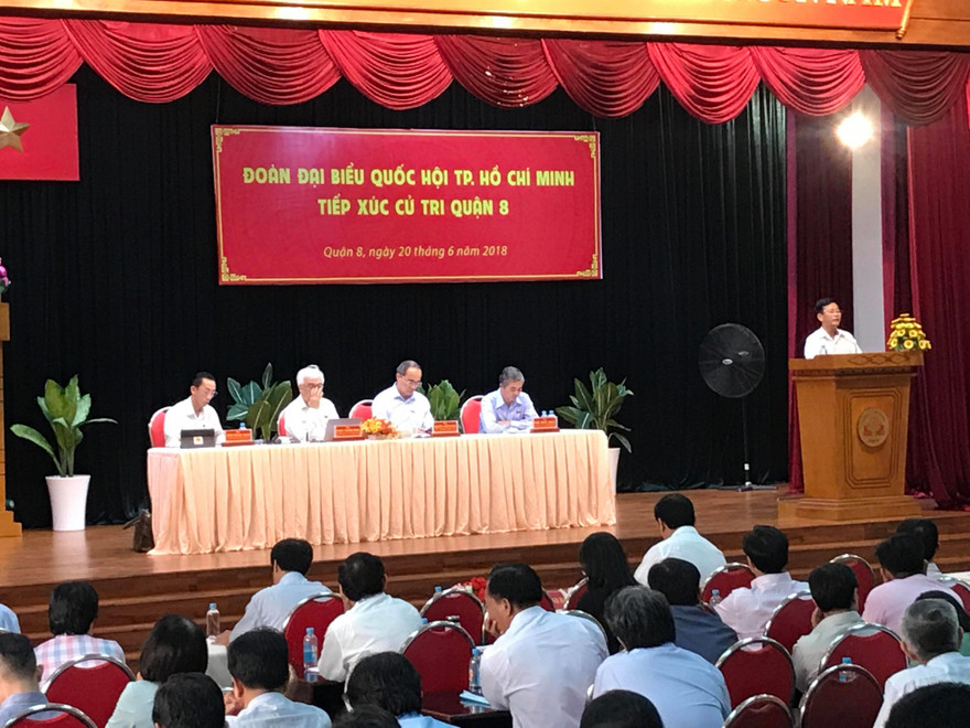Tổ đại biểu Quốc hội tiếp xúc cử tri quận 8 chiều 20/6.