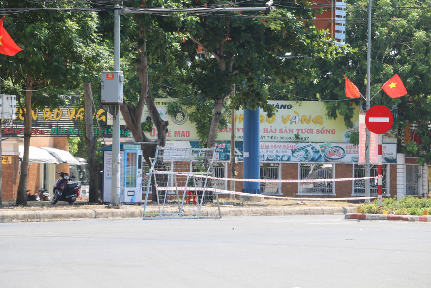 Thành phố Vinh những ngày giăng dây lập chốt chống dịch