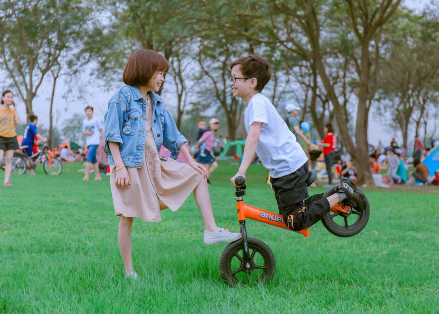 Cuộc sống ấm áp của cặp vợ chồng ‘tí hon’