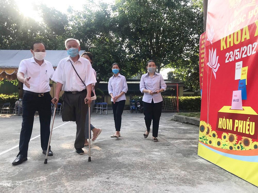 Sôi nổi ngày hội non sông trên quê hương Bác