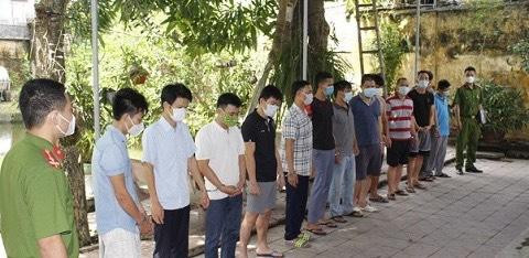 Triệt phá đường dây cá độ bóng đá nghìn tỷ ở Nghệ An