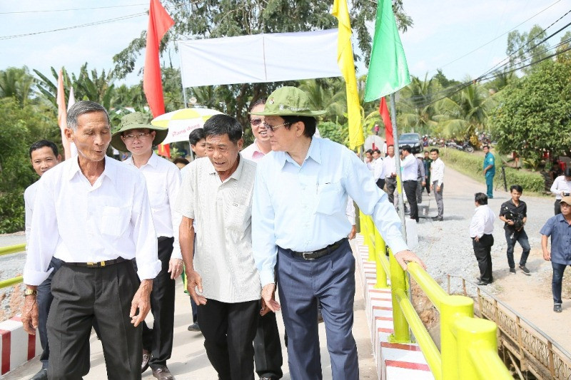 Những cây cầu kết nối vùng nông thôn được đưa vào sử dụng.