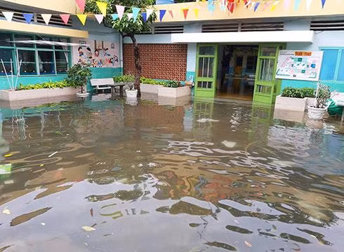 Hàng ngàn học sinh TPHCM vẫn nghỉ học