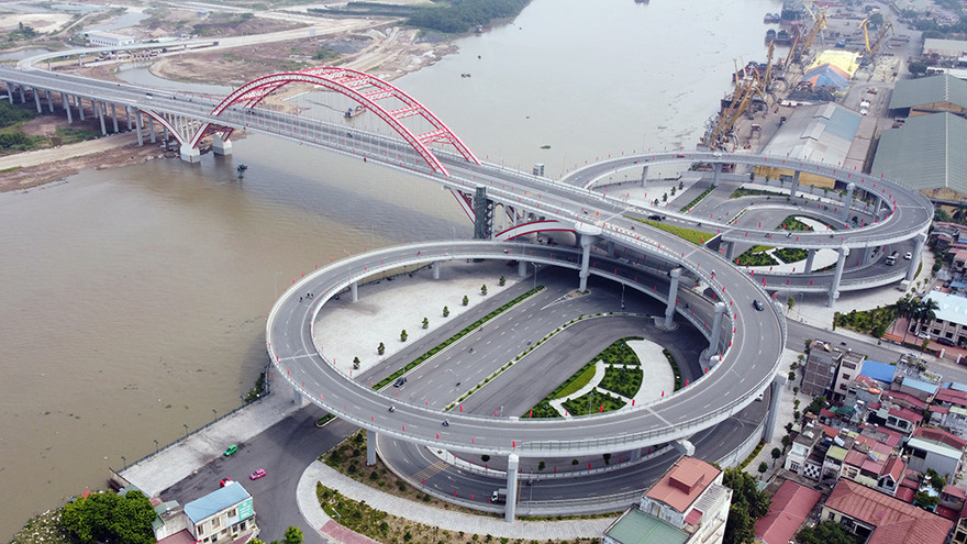 Cận cảnh cây cầu 'Cánh chim biển' của thành phố Hải Phòng