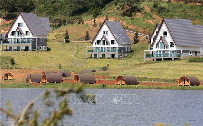 19 căn nhà gỗ vi phạm Di tích thắng cảnh quốc gia Hồ Tuyền Lâm. 