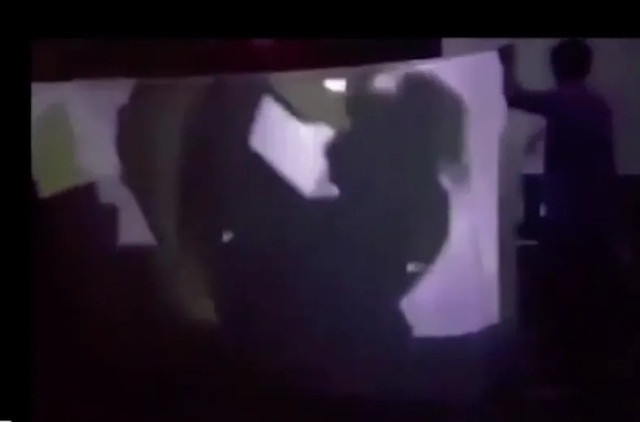 Ảnh chụp màn hình một cảnh tái hiện của học sinh do ông Đạt hướng dẫn