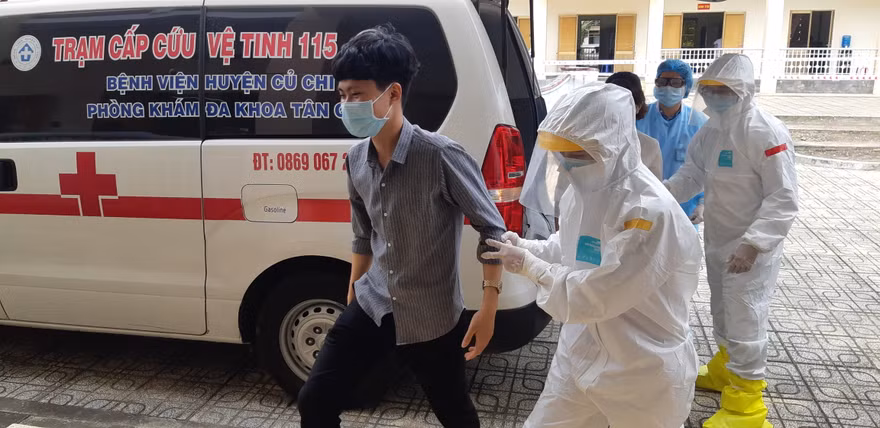 TPHCM tạm dừng mọi hoạt động vui chơi, giải trí kể cả làm đẹp, uống tóc để chống dịch