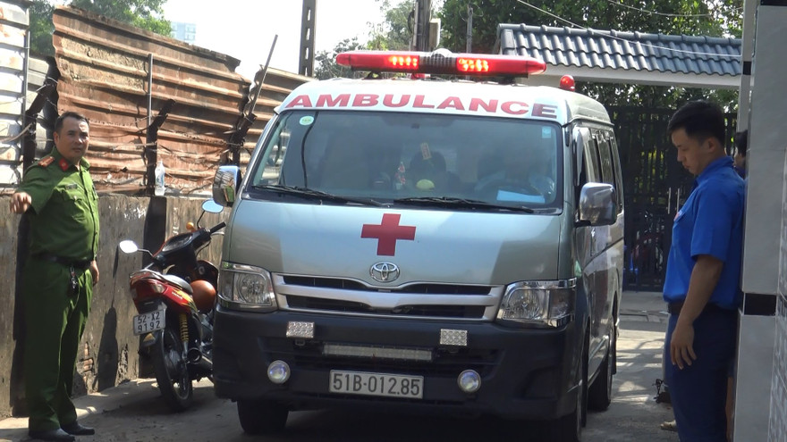 Thi thể các nạn nhân được đưa về nhà xác.