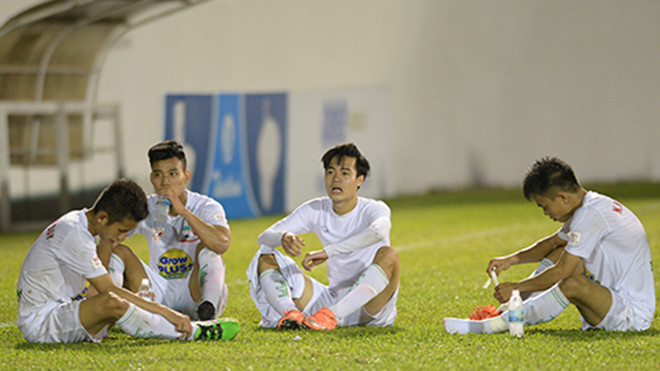 Sau những trận đầu mùa chơi tốt, HAGL bắt đầu trở lại với những nỗi lo khi lực lượng bị sứt mẻ do các trụ cột dính chấn thương. Ảnh: Hà Ngọc Chính/VnExpress