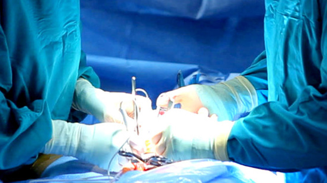 Theo bác sĩ chuyên khoa nam học, nam giới cần đến bệnh viện ngay nếu gặp tổn thương vùng kín.