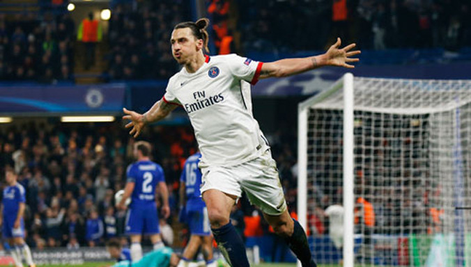 Ibrahimovic đóng vai chính ở cả hai lượt đấu giúp PSG vượt qua Chelsea. Ảnh: Reuters.