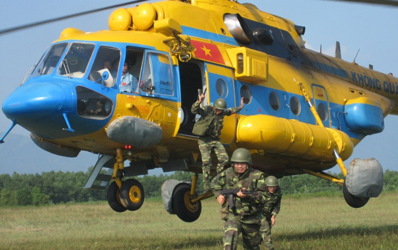 Xem đặc công Việt Nam leo tường, khống chế khủng bố