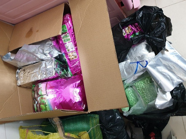 Hàng nghìn viên thuốc lắc, ma túy tổng hợp bị thu giữ.