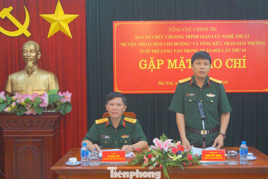 Ban tổ chức thông tin cho báo chí về hai sự kiện, sáng 4/5