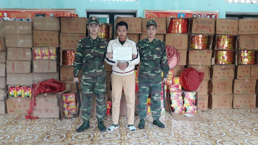 Đối tượng cùng tang vật vụ án