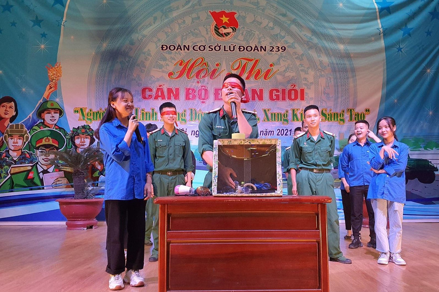 Phần thi năng khiếu tổ chức trò chơi của Đoàn cơ sở Lữ đoàn 239