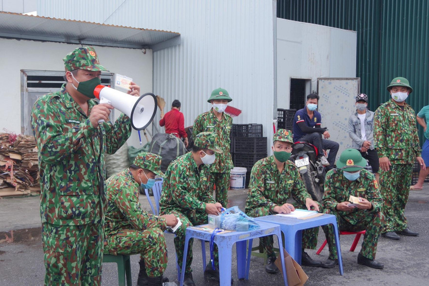 Đã có trên 1.500 thẻ được cấp cho các doanh nghiệp và người lao động trong khu vực cửa khẩu Kim Thành