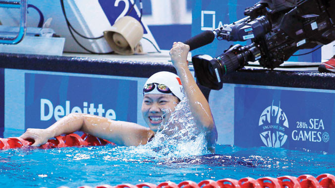 Nụ cười rạng rỡ của Ánh Viên sau khi kết thúc nội dung thi đấu. Ảnh: VSI