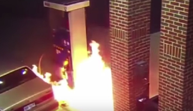 Suýt cháy cả trạm xăng vì dùng thuốc lá giết nhện