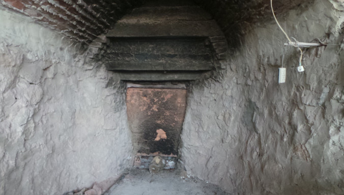 Hiện trường bên trong lò vôi.