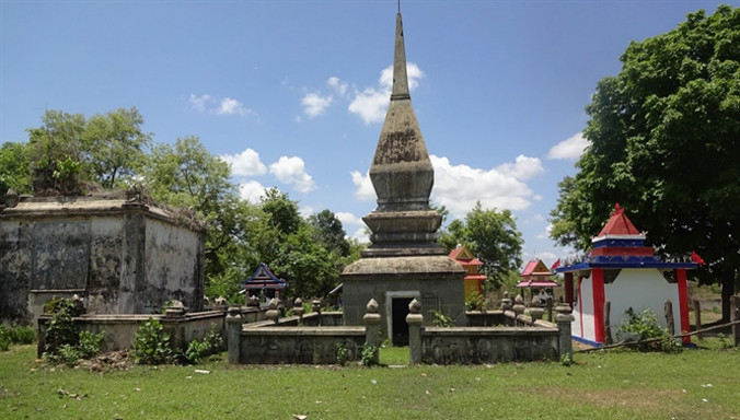 Mộ hình chóp của R'leo K'Nul trong thung lũng Gru... 