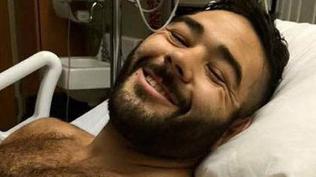 Chris Mintz đã trở thành người hùng khi lấy thân mình chắn đạn cứu bạn trong vụ xả súng. (Nguồn: express) 