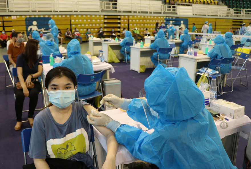 Những ngày qua, ngành Y tế TPHCM đang gấp rút thực hiện chiến dịch tiêm chủng vắc xin ngừa COVID-19 lớn nhất từ trước đến nay.