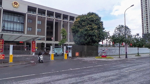 Thanh tra đã chỉ ra đủ kiểu sai phạm trong lát đá vỉa hè của các quận tại Hà Nội