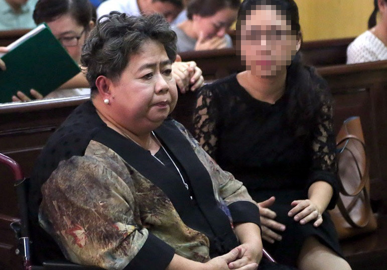 Bị can Hứa Thị Phấn.