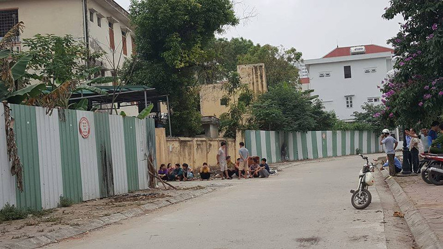 Khu vực phát hiện thi thể nam giới tại bãi rác BV Đa khoa Hà Đông.