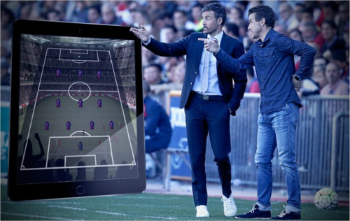 HLV Luis Enrique và trợ lý Unzue. 