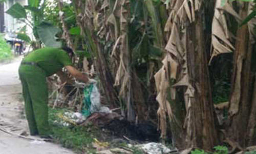 Tìm kiếm dưới hố và xung quanh hiện trường, người ta không thấy các đồ vật giá trị mà nạn nhân mang theo. Ảnh minh họa.