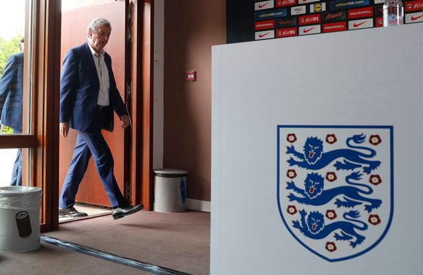 Bẽ mặt rời tuyển Anh, Roy Hodgson 'trốn' sang Trung Quốc?