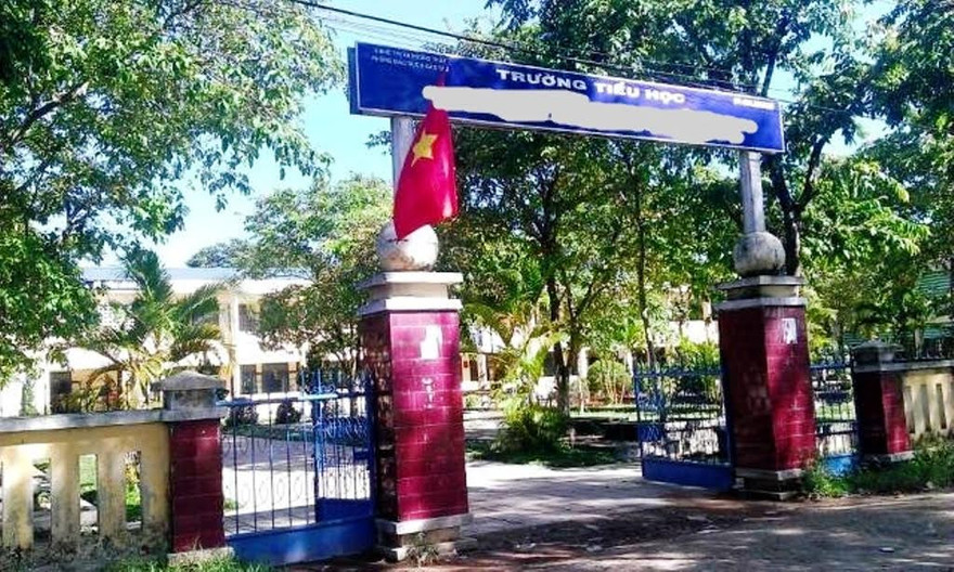 Trường tiểu học T.V, nơi xảy ra sự việc.